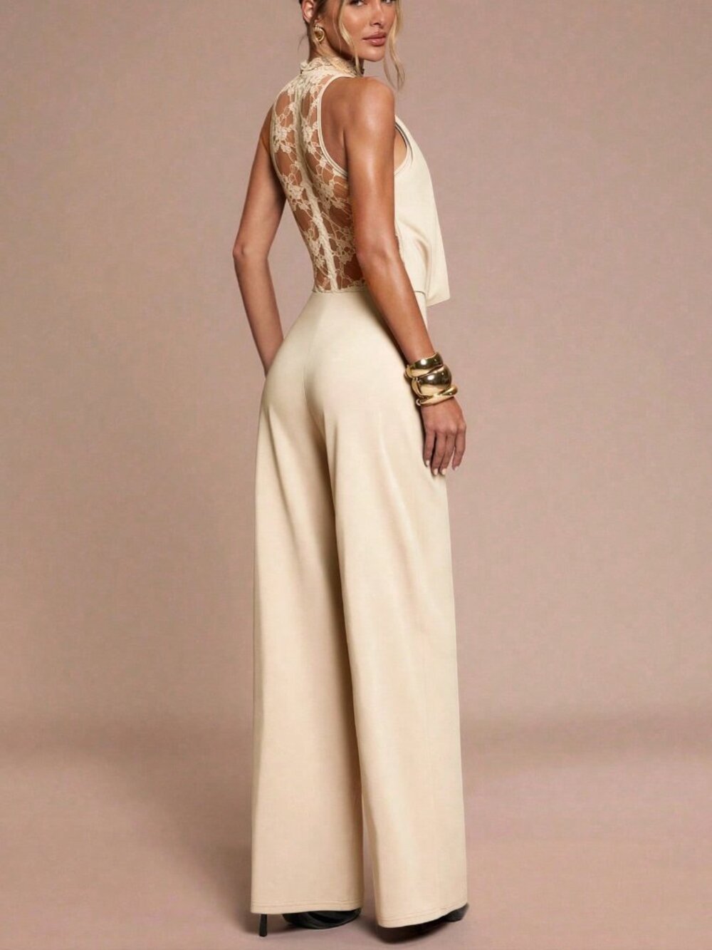 Apricot Elegant Women's Plunging Neck Contrast Lace Sexy Halter Jumpsuit - Picture 2 of 6